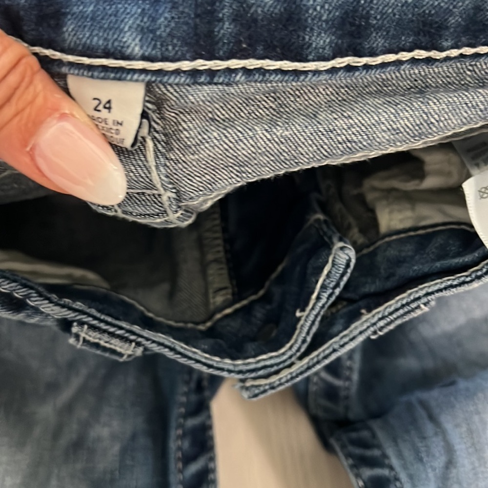 True Religion Embellished Jeans Capri 24 - Picture 3 of 7